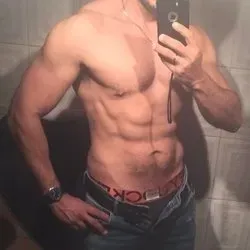 OnlyFans account  ro_edd avatar 1