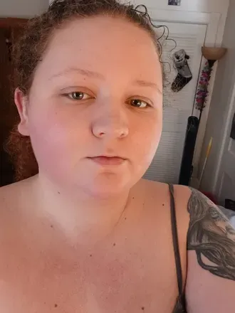 OnlyFans account  emeraldeyedaries avatar 1
