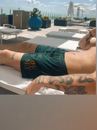OnlyFans account  aeriessteele header 2