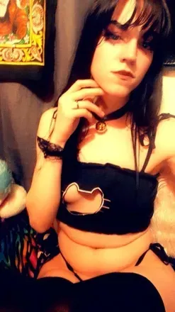 OnlyFans cuenta mrnmrsred avatar 1
