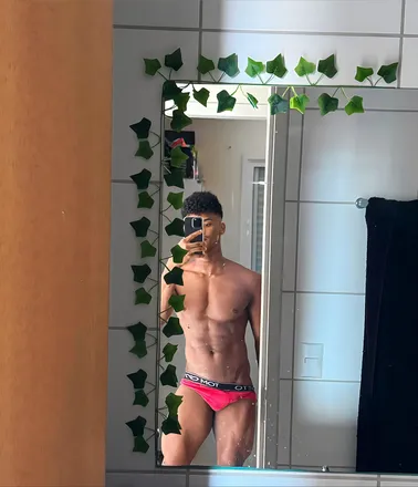 OnlyFans cuenta layllson header 2