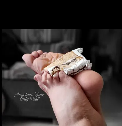 OnlyFans account  angelica_zaez header 2