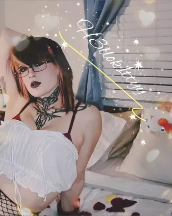 OnlyFans account  h3llok1ttyy avatar 1