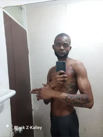 OnlyFans cuenta mr.elaya_oficial header 2