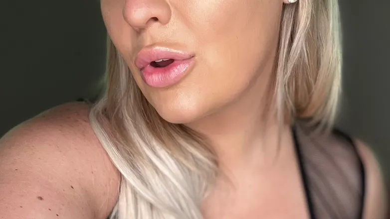 OnlyFans cuenta paisleyraiinvip header 2