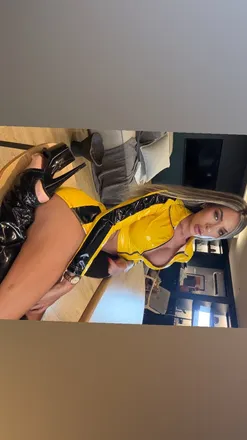 OnlyFans account  jhenna_greey header 2