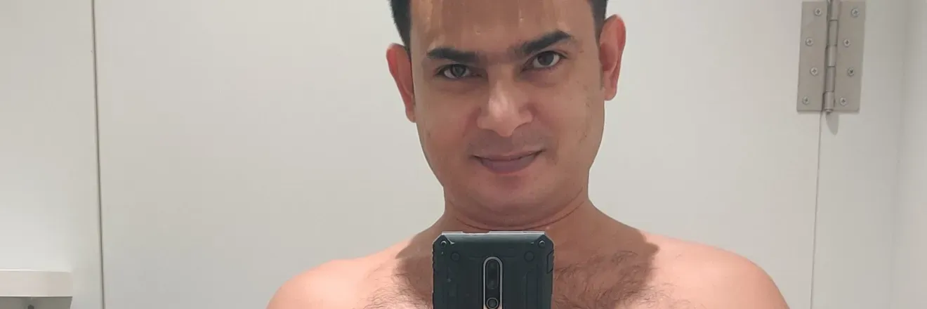 OnlyFans account  roshend avatar 1
