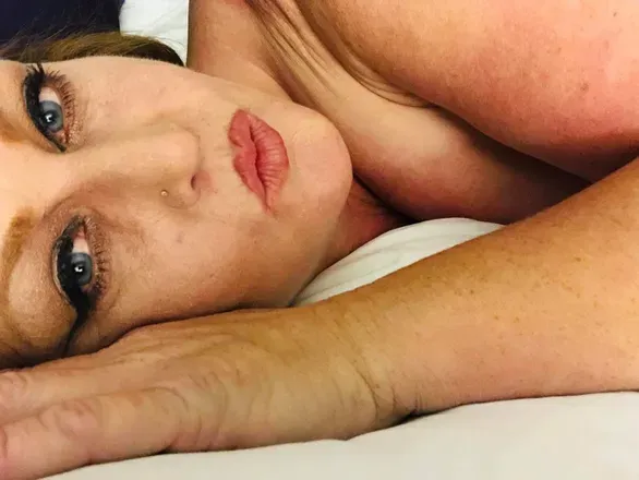 OnlyFans cuenta rubenesquequeen header 2