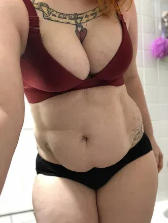 OnlyFans of naughtygothgf_free