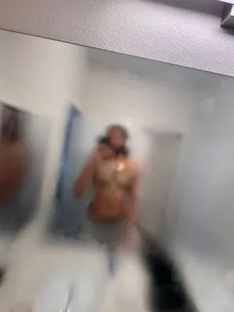OnlyFans cuenta longlockslongerdick header 2