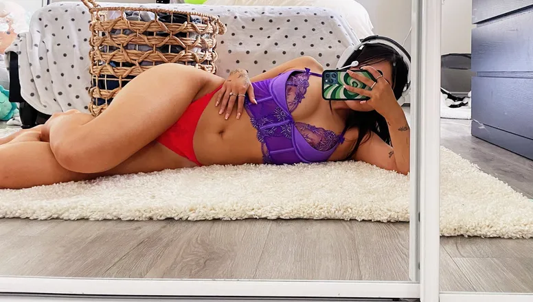 OnlyFans cuenta purplebutterflies header 2