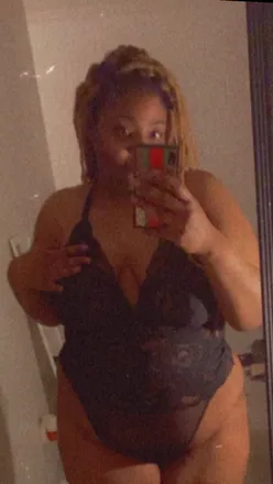 OnlyFans account  semone98 header 2