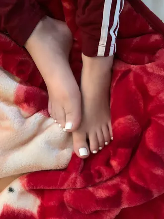 OnlyFans cuenta tinkerbells_toes header 2
