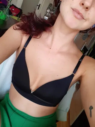 OnlyFans cuenta nude.nia header 2