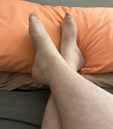 OnlyFans cuenta dailydefeets header 2