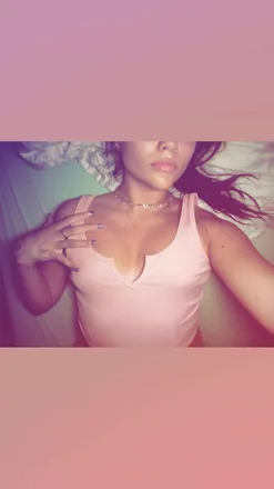 OnlyFans cuenta henriett001 header 2