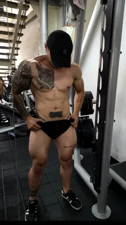 OnlyFans cuenta julian2514 avatar 1