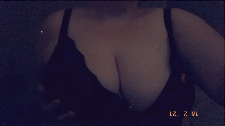OnlyFans account  bella-kacey0420 header 2