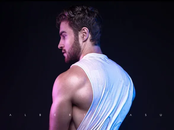 OnlyFans account  nerdyaidan header 2