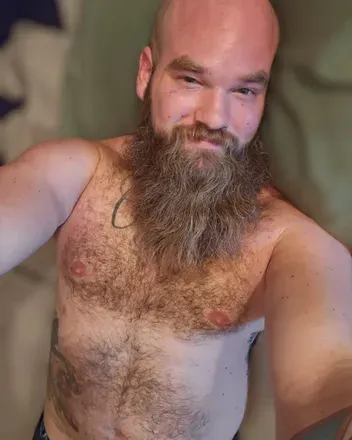 OnlyFans cuenta beardedandtender555 avatar 1