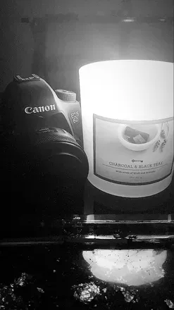 OnlyFans cuenta sneakypeekz header 2
