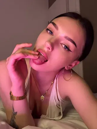 OnlyFans cuenta lilycarver avatar 1