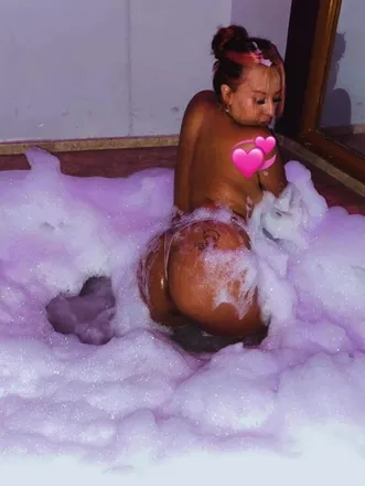 OnlyFans cuenta anyiosxoxo header 2