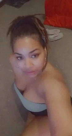 OnlyFans cuenta tiffypoo header 2