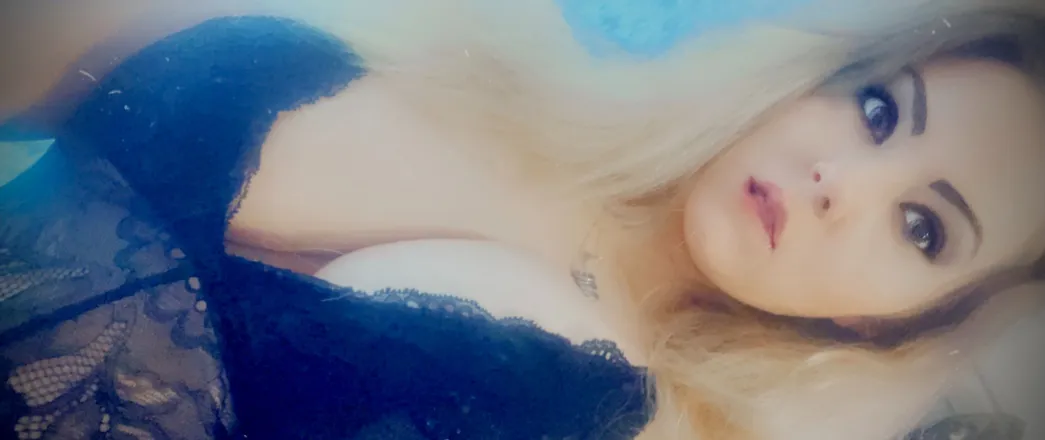 OnlyFans cuenta nikki_kane header 2