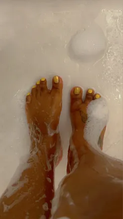OnlyFans cuenta prettyfeetmeshia header 2