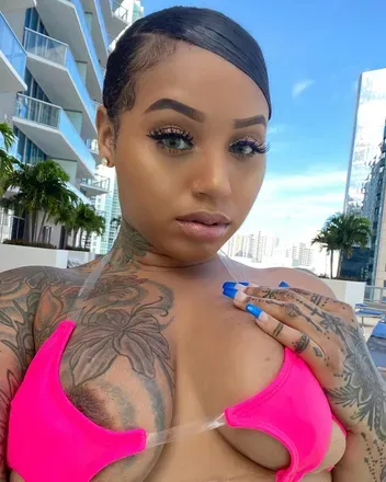 OnlyFans cuenta therealmiixedbarbie avatar 1