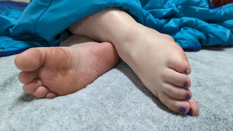 OnlyFans cuenta coffeefeet95 header 2