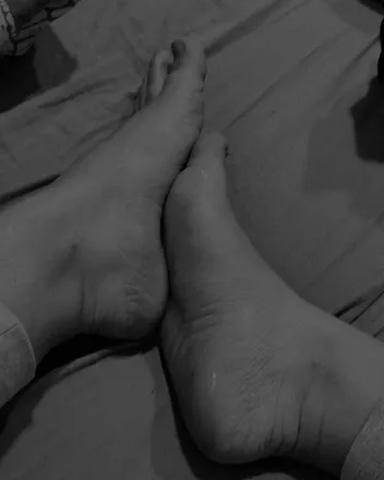 OnlyFans cuenta saritafeet69 header 2