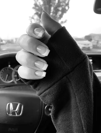OnlyFans cuenta nono_hand_pics header 2