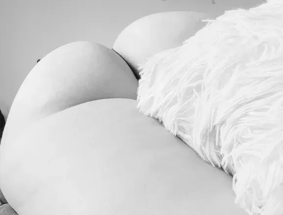 OnlyFans cuenta sexyypeach20 header 2
