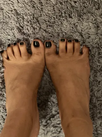OnlyFans cuenta butterpopcorn10toes header 2