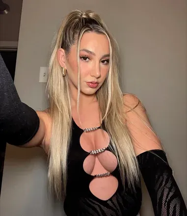 OnlyFans cuenta adinamustatv avatar 1