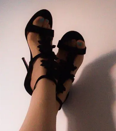 OnlyFans cuenta fendifoxfeet avatar 1
