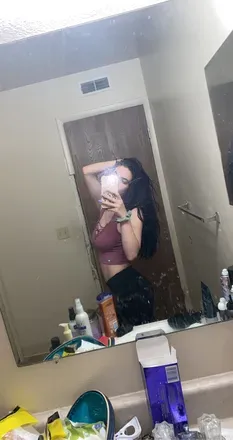 OnlyFans account  midnightlove21 header 2