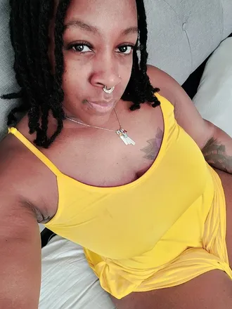 OnlyFans cuenta sweetnsacred header 2