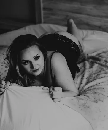 OnlyFans cuenta emmigracenurface header 2