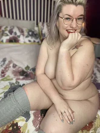 OnlyFans cuenta hello.trouble header 2