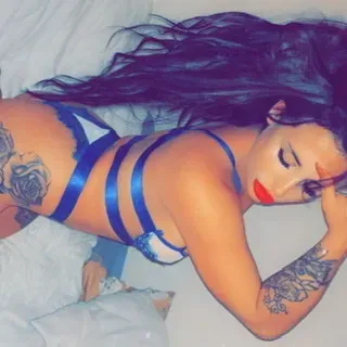 OnlyFans cuenta triaalexi header 2