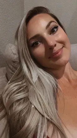 OnlyFans cuenta fitmommi avatar 1