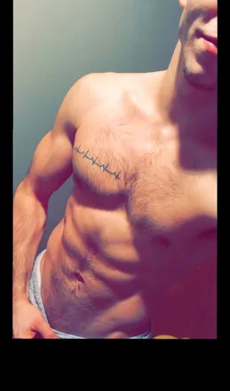 OnlyFans cuenta tuckerxxx header 2