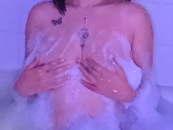 OnlyFans cuenta babyred4321 header 2
