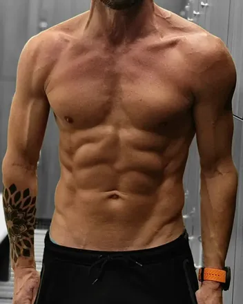 OnlyFans account  plantpoweredguy header 2