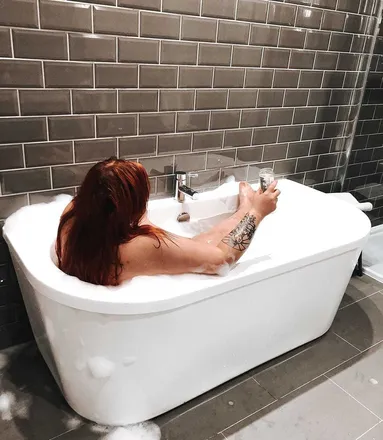 OnlyFans cuenta pisces_bratbaby header 2