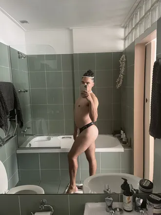 OnlyFans account  riritrix header 2