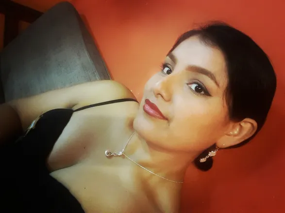 OnlyFans cuenta isabella911 header 2